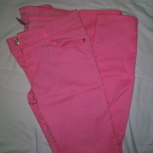 Hot pink jeans size 7 🤩